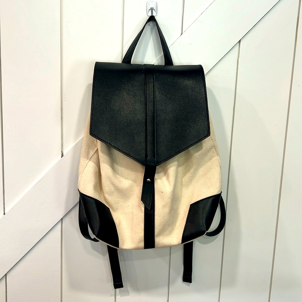 Cute Deux Lux backpack. (Cloth). Small marks on front.